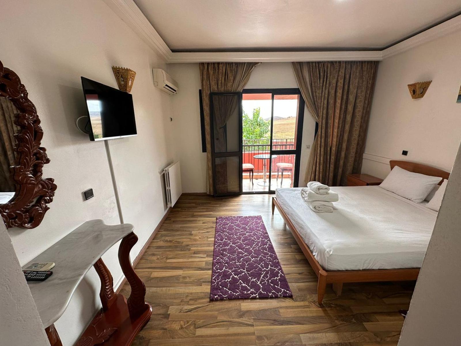 Hotel Amrouss Touristic Darmaroc Azrou Pokoj fotografie