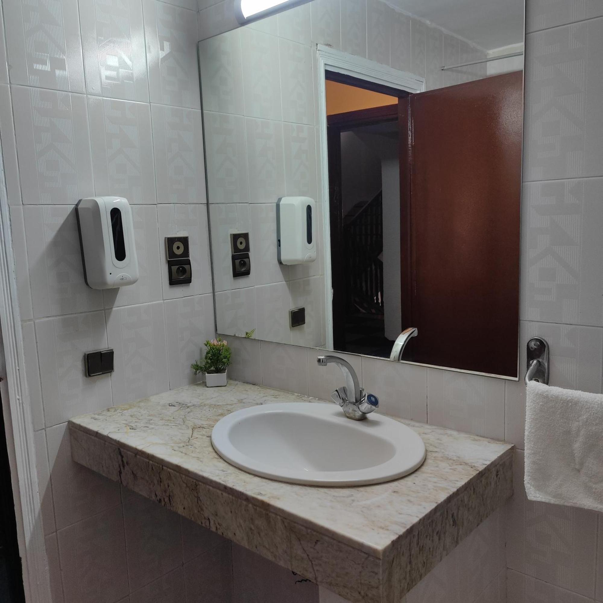 Hotel Amrouss Touristic Darmaroc Azrou Pokoj fotografie