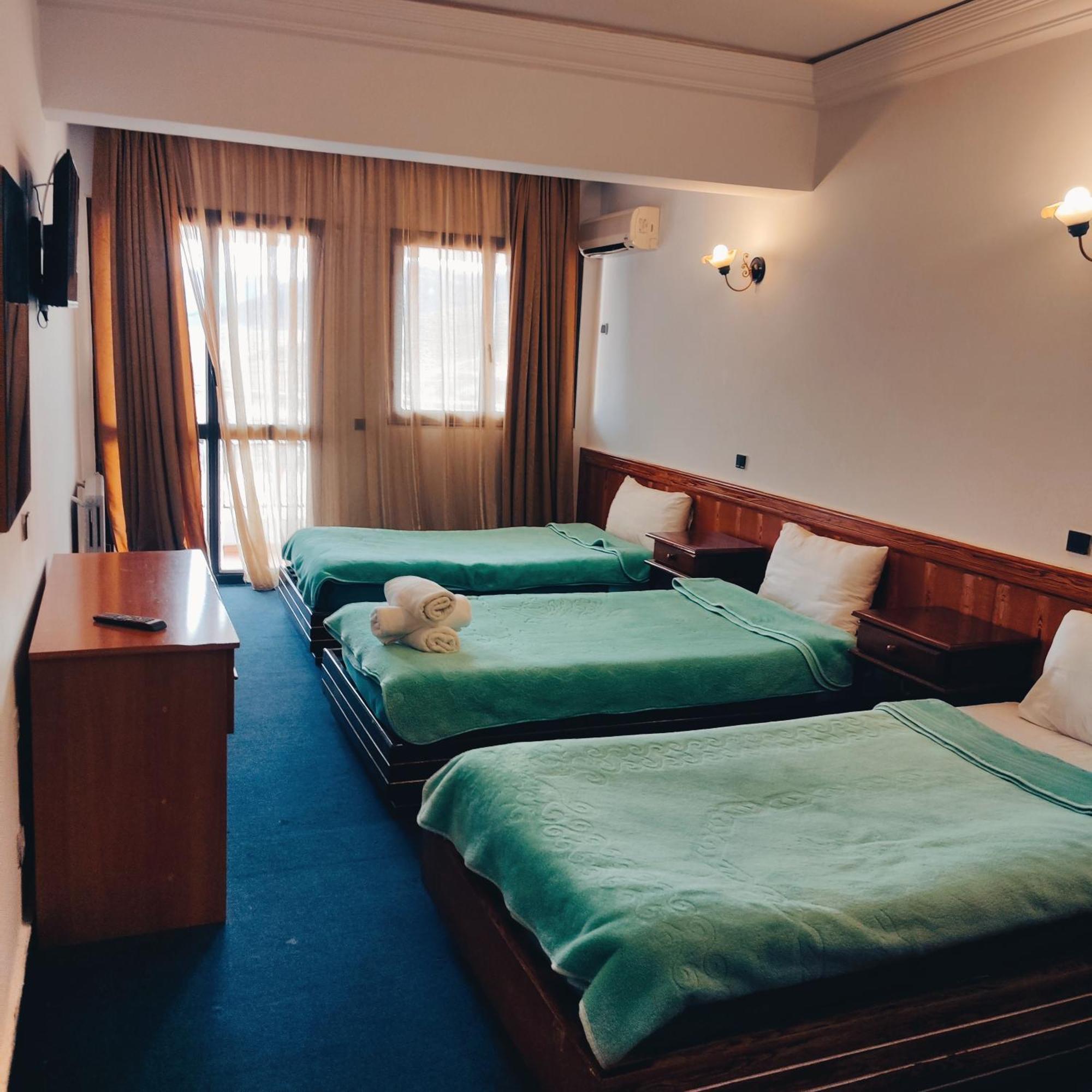 Hotel Amrouss Touristic Darmaroc Azrou Pokoj fotografie