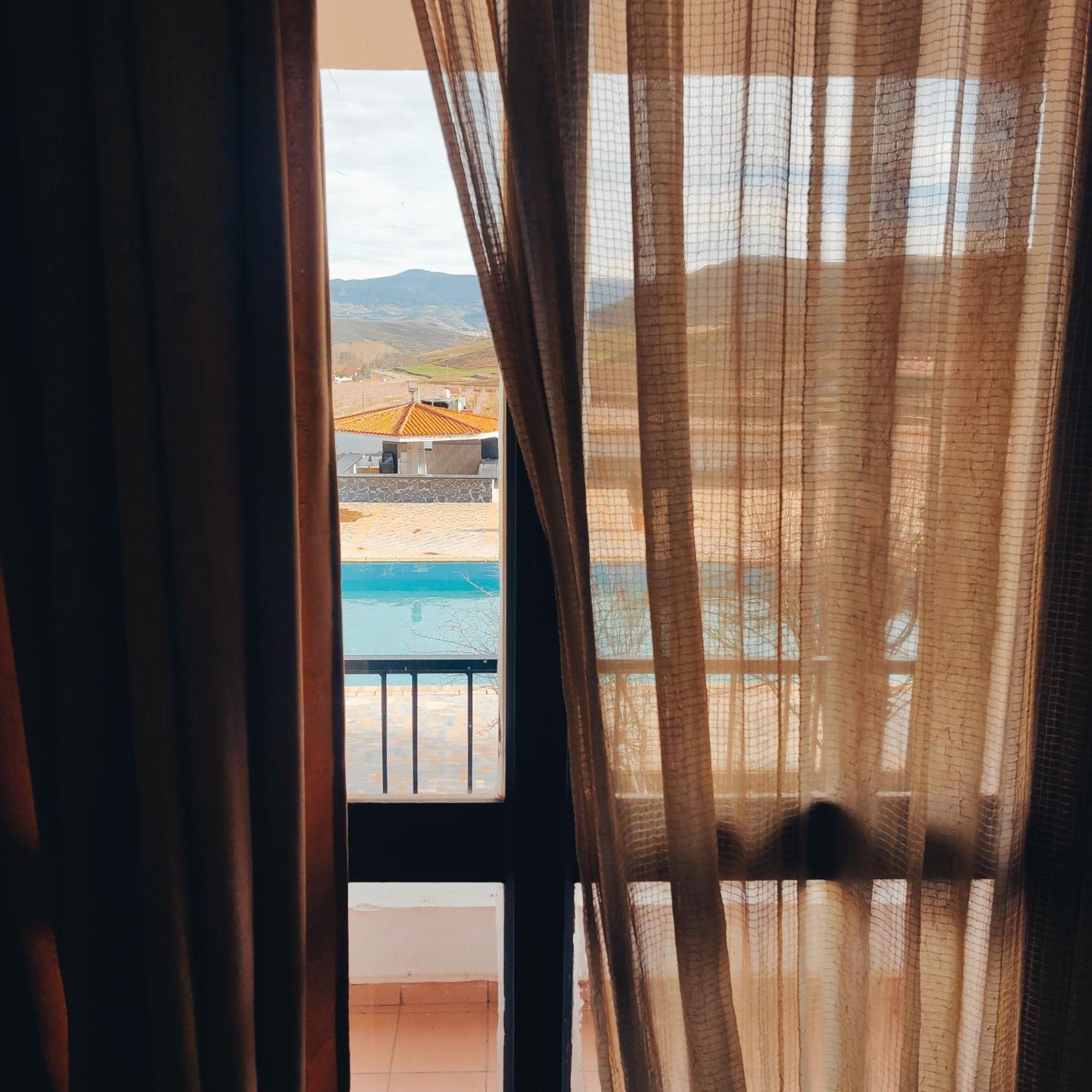 Hotel Amrouss Touristic Darmaroc Azrou Pokoj fotografie